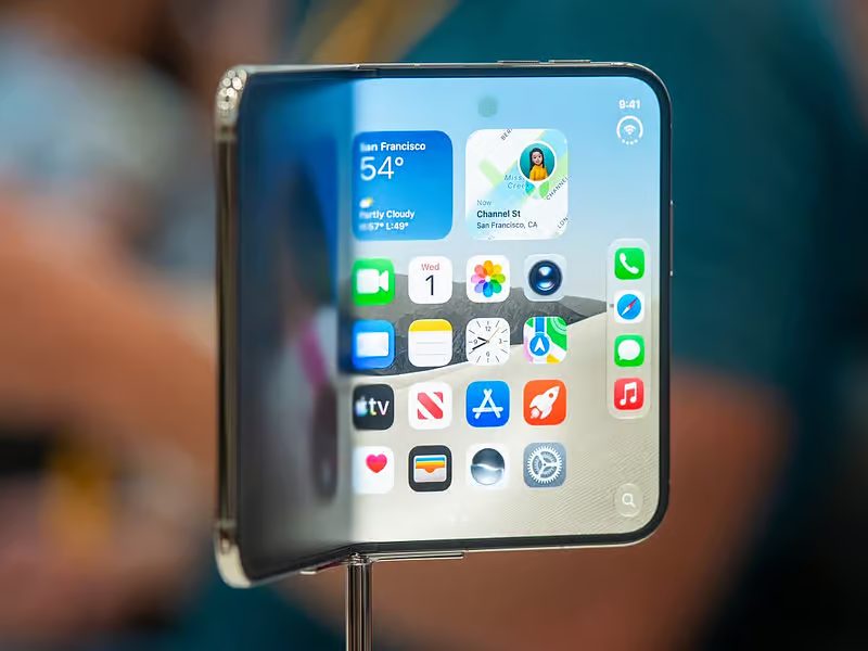 Apple Unveils Foldable iPhone Duo and Pricey iPhone 18 Pro Models