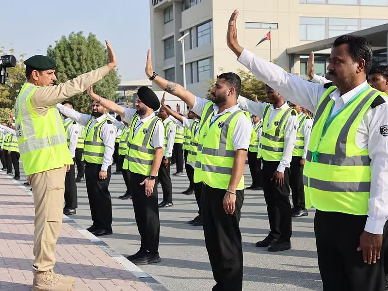 Dubai Police Train Security Guards at 35 Schools on Traffic Safety Measures
