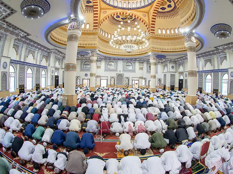 UAE Mosques to Hold Rain Prayer on October 9 as Rainfall Forecasts Rise
