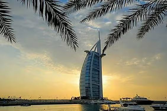 UAE Weather Forecast: Temperatures to Reach 43°C in Dubai and Abu Dhabi Tomorrow